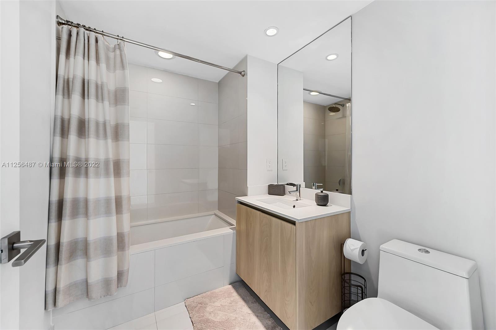 3131 NE 7th Ave Unit: 3004