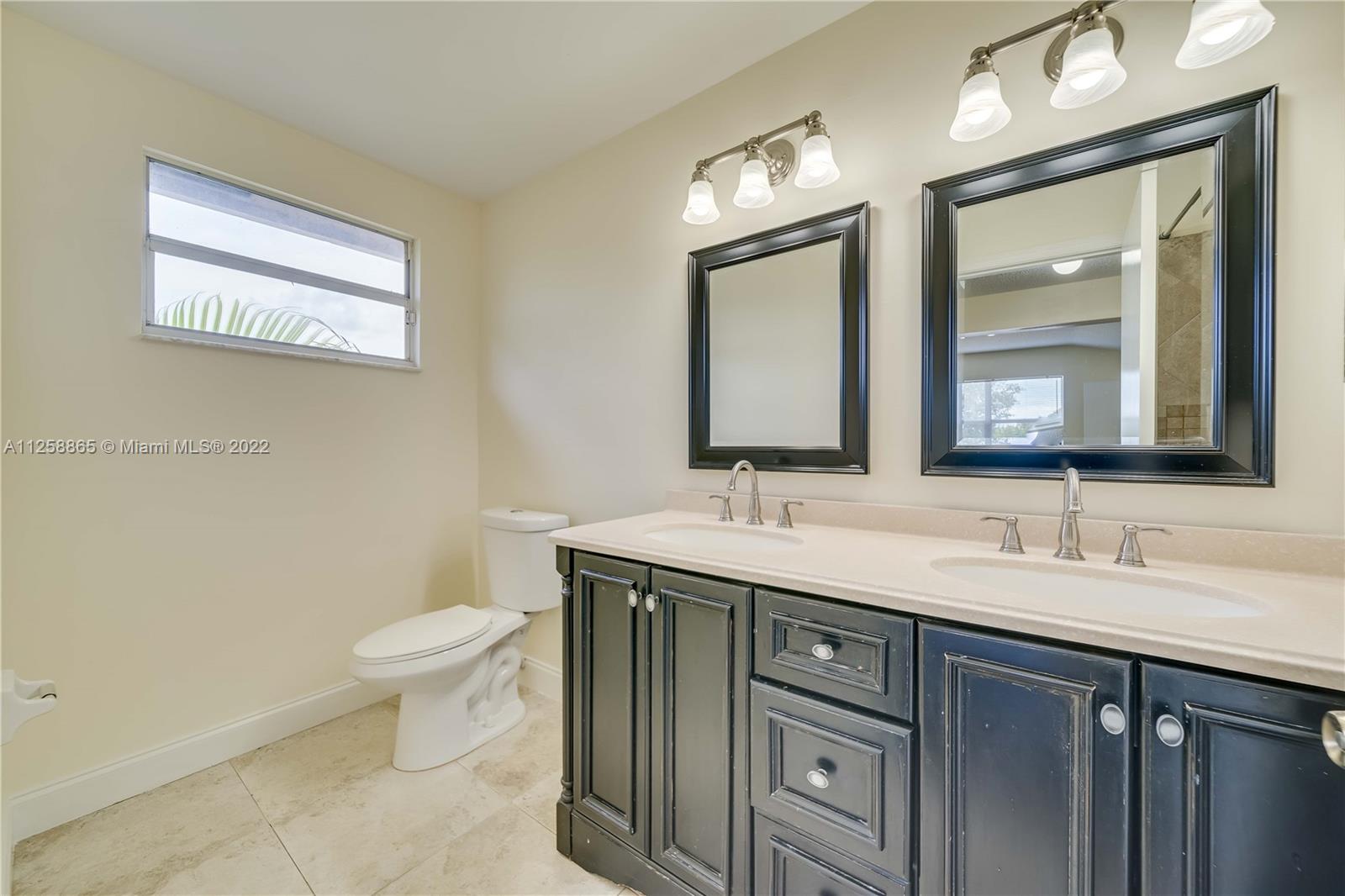 5210 NW 185th Ter