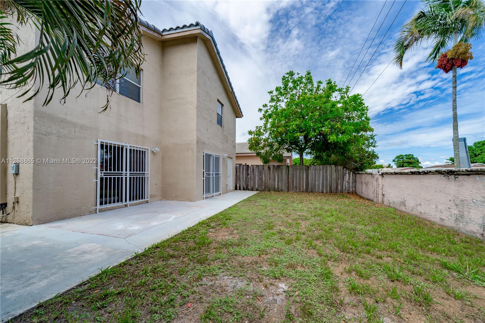 5210 NW 185th Ter