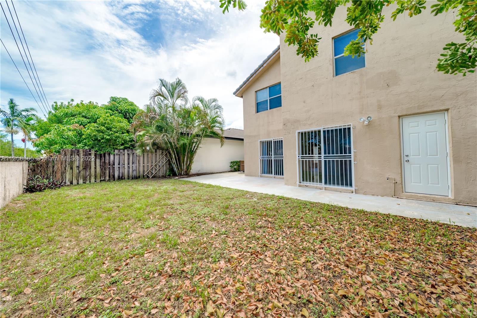 5210 NW 185th Ter