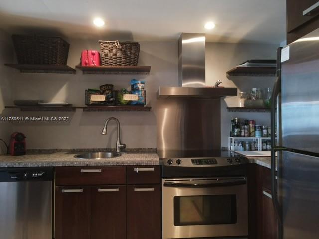 1228 West Ave Unit: 209