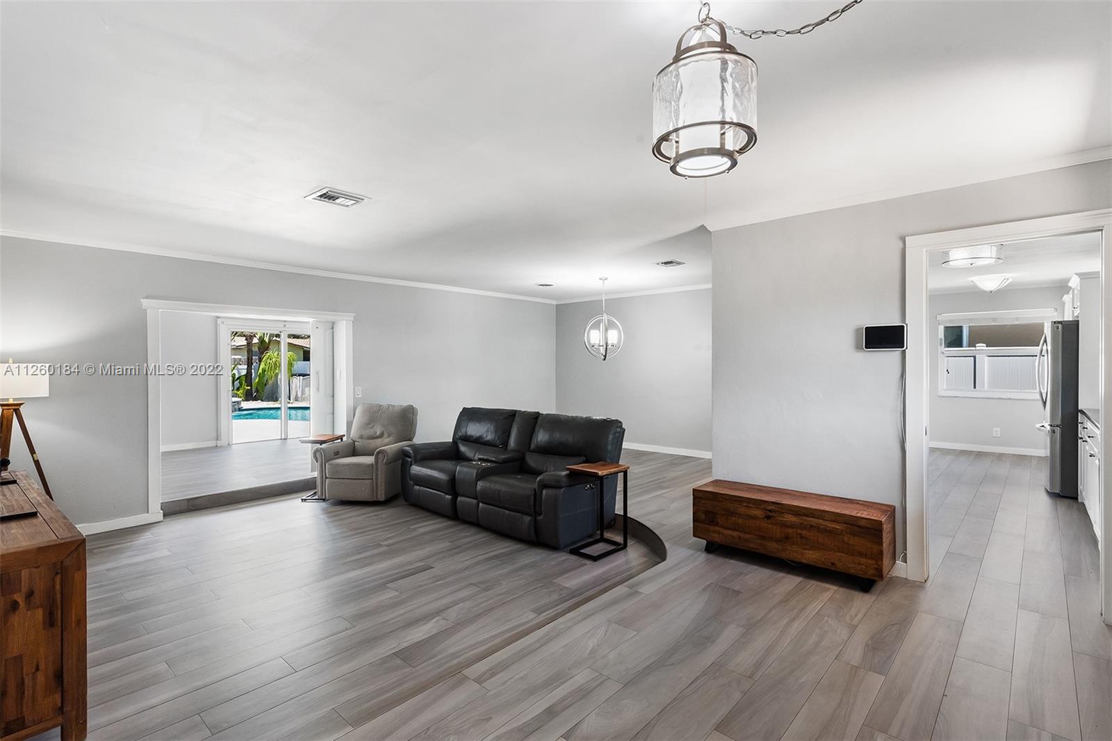 2110 N 37th Ave