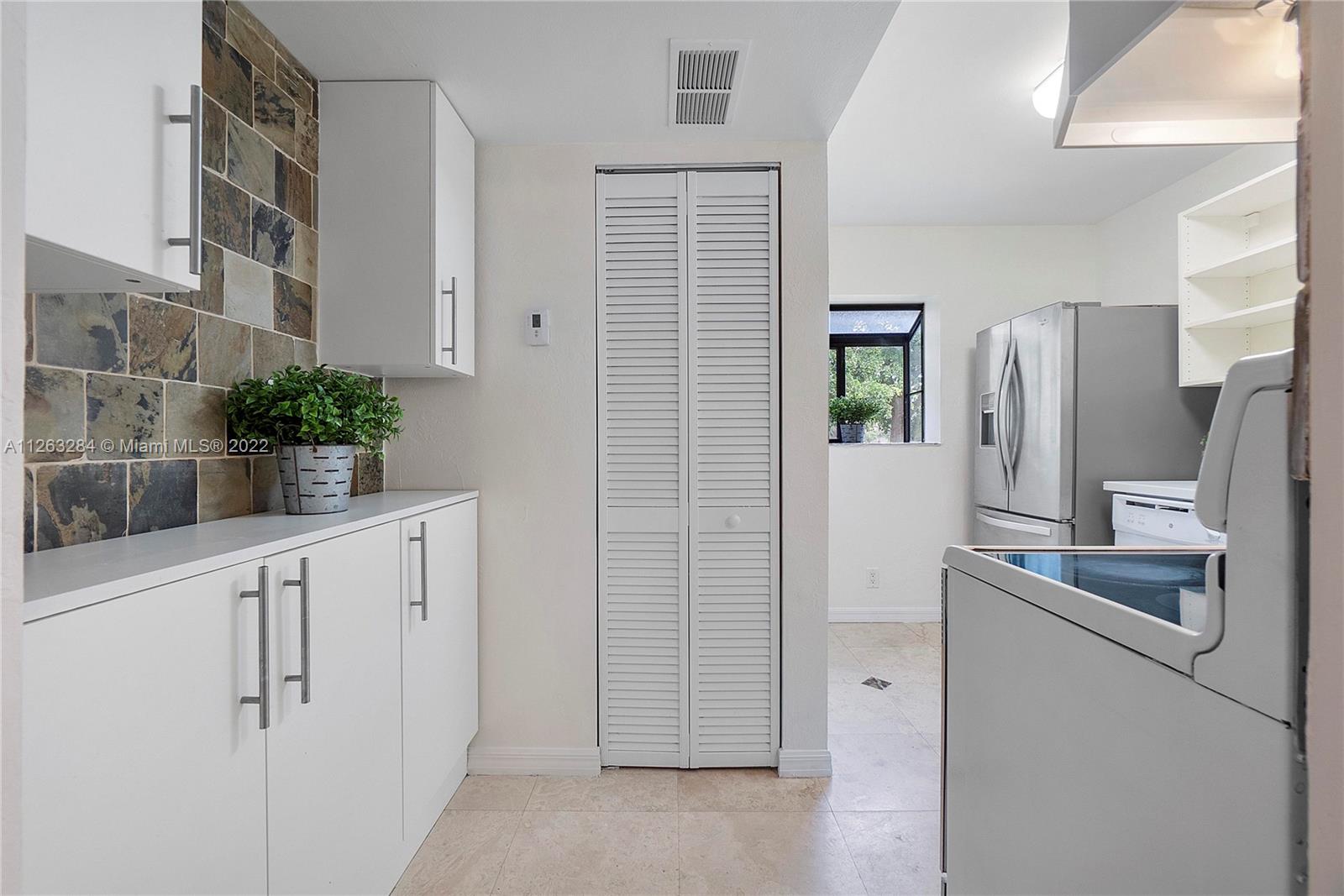 119 Gardens Dr Unit: 203