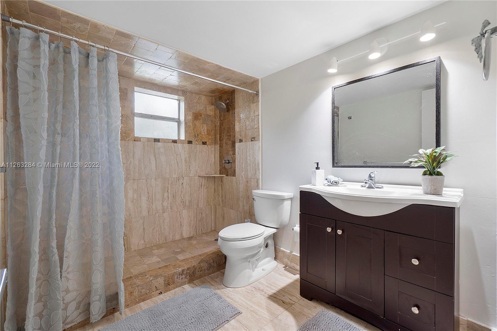 119 Gardens Dr Unit: 203
