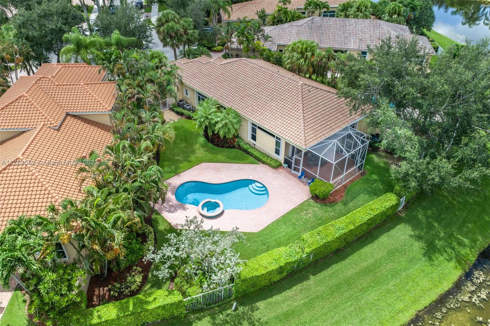 2461 Bay Isle Ct