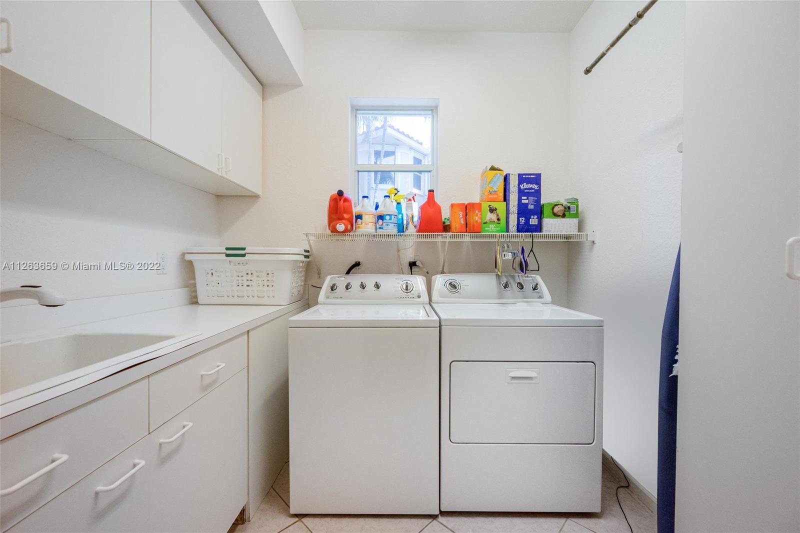 2461 Bay Isle Ct