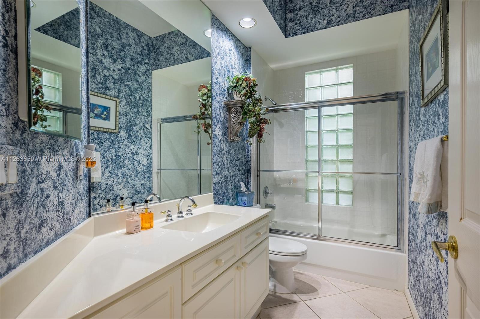 2461 Bay Isle Ct
