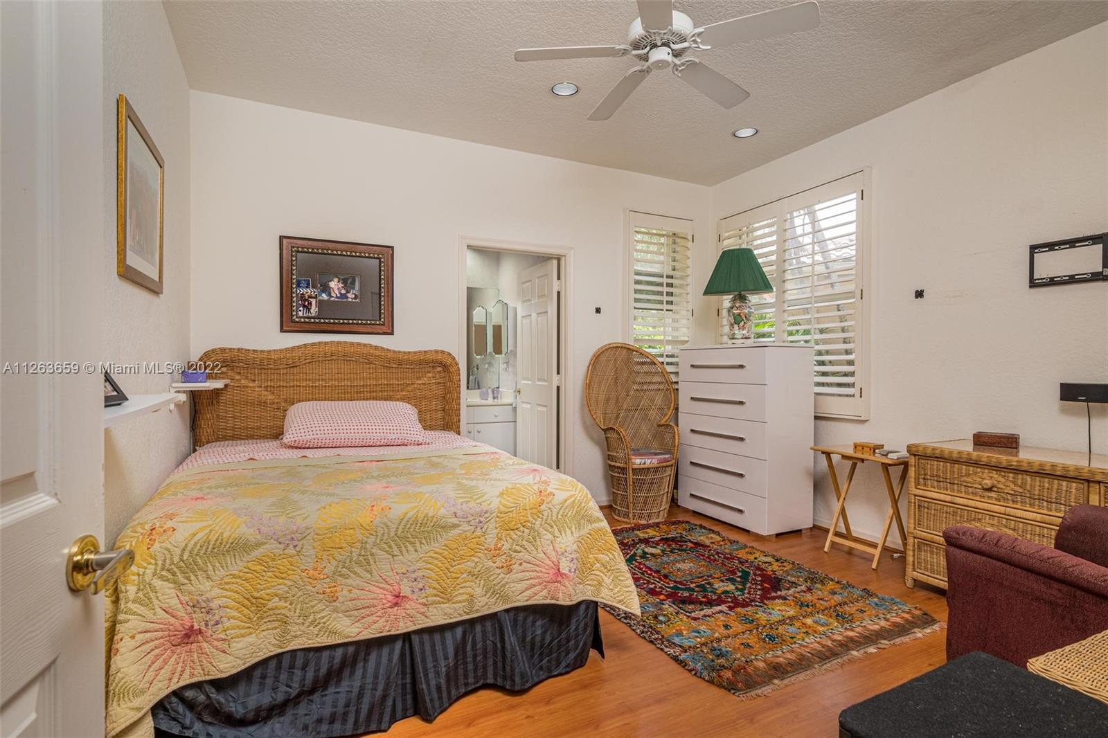 2461 Bay Isle Ct