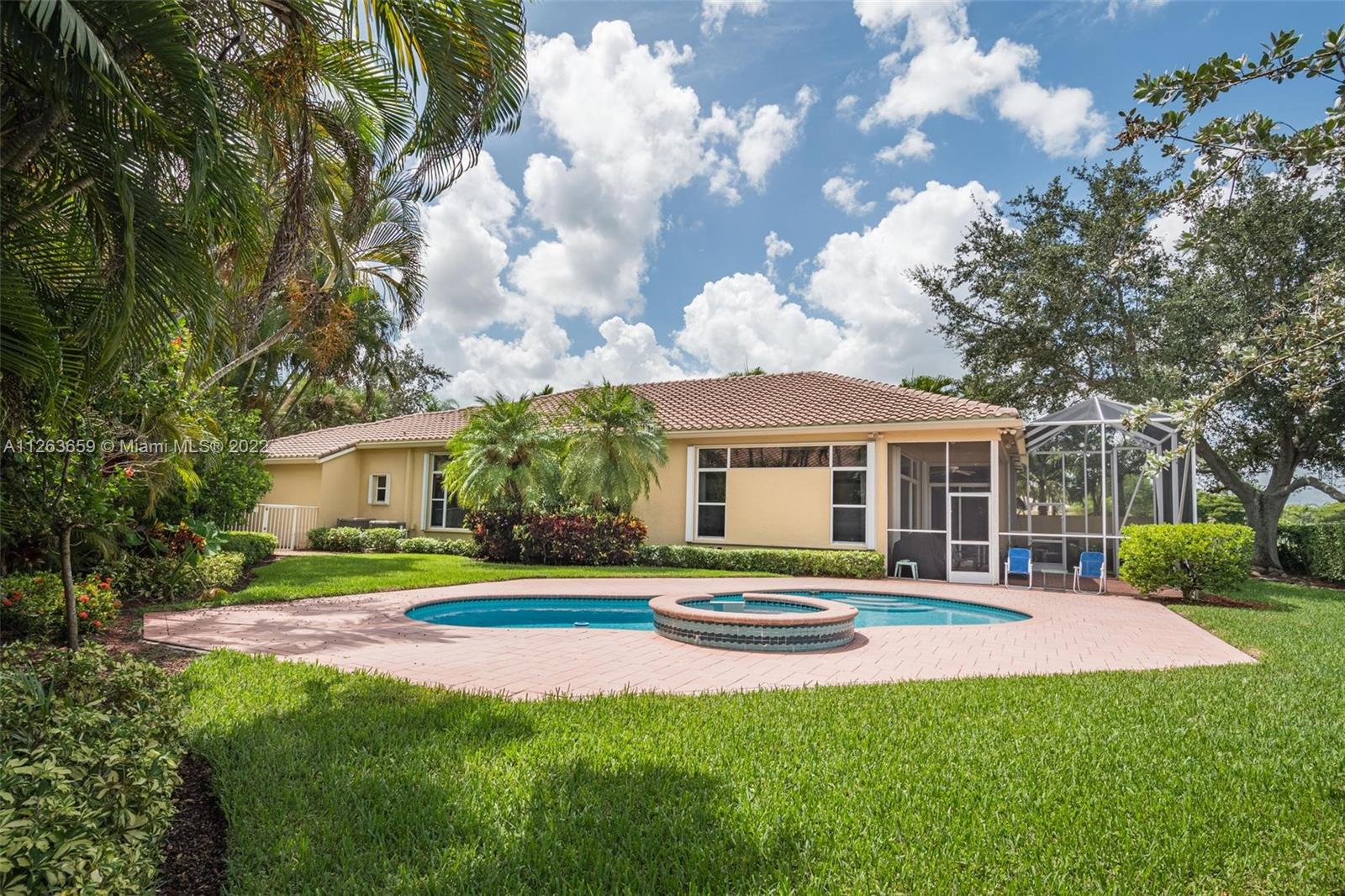 2461 Bay Isle Ct