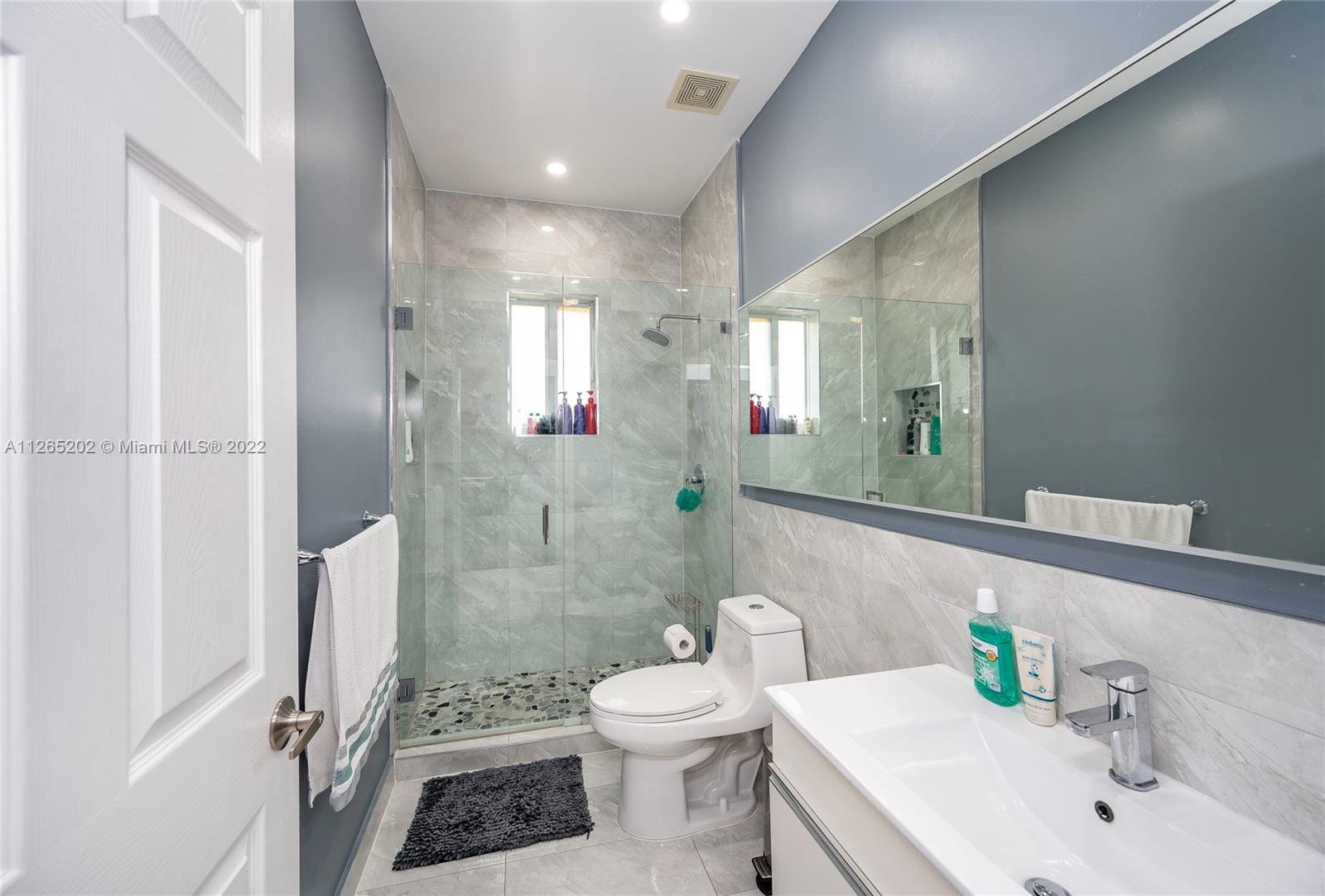 1075 NE 41st Ave Unit: 1075