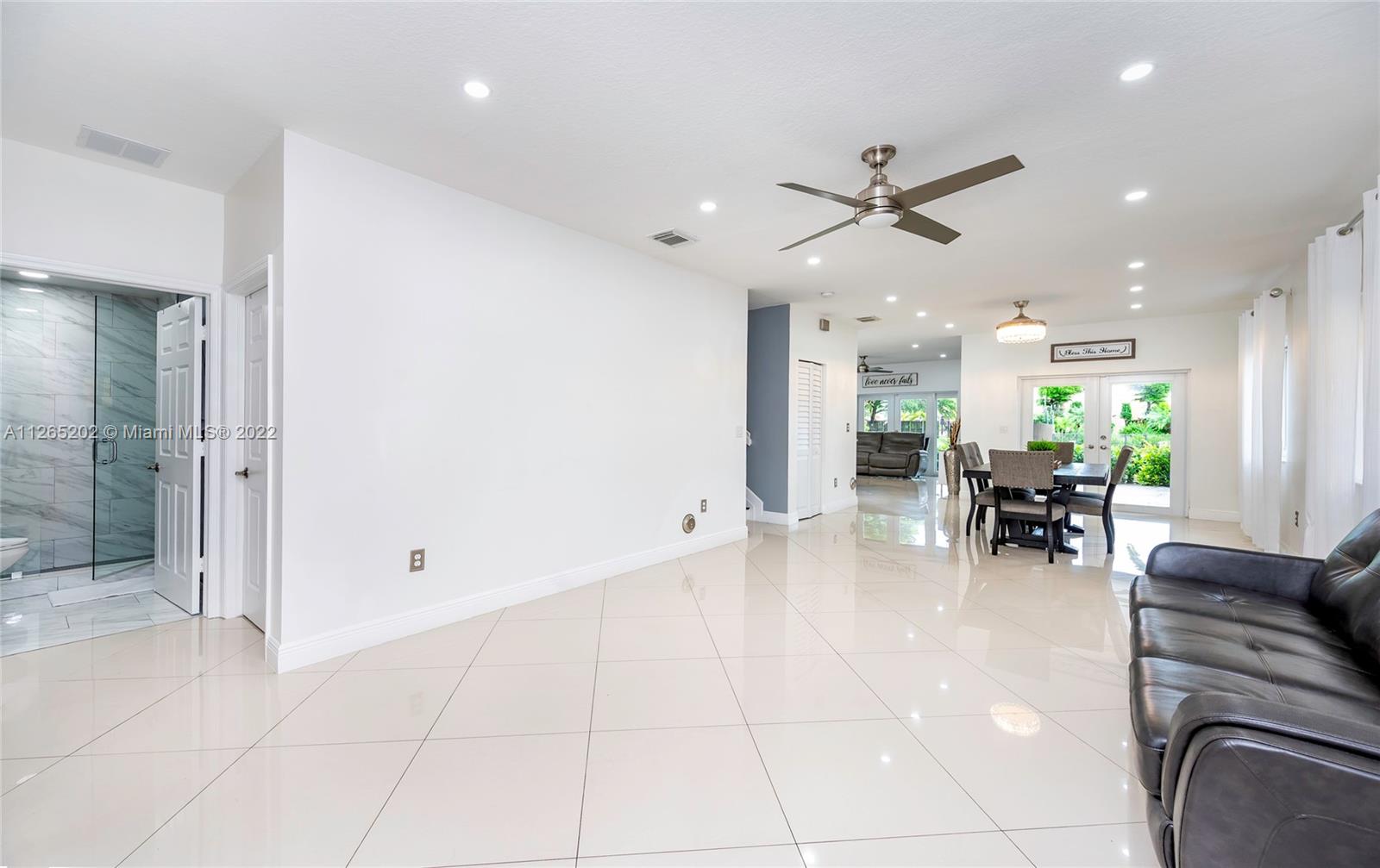 1075 NE 41st Ave Unit: 1075