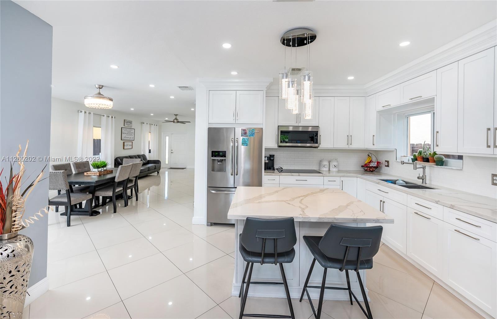 1075 NE 41st Ave Unit: 1075