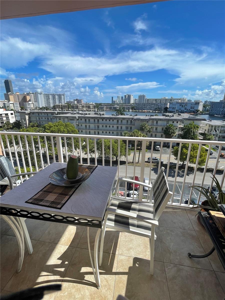 2200 E Hallandale Beach Blvd Unit: 709