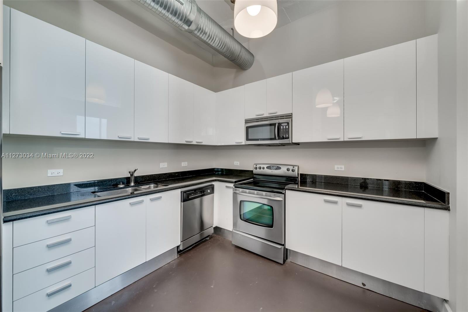 2100 Van Buren St Unit: 421