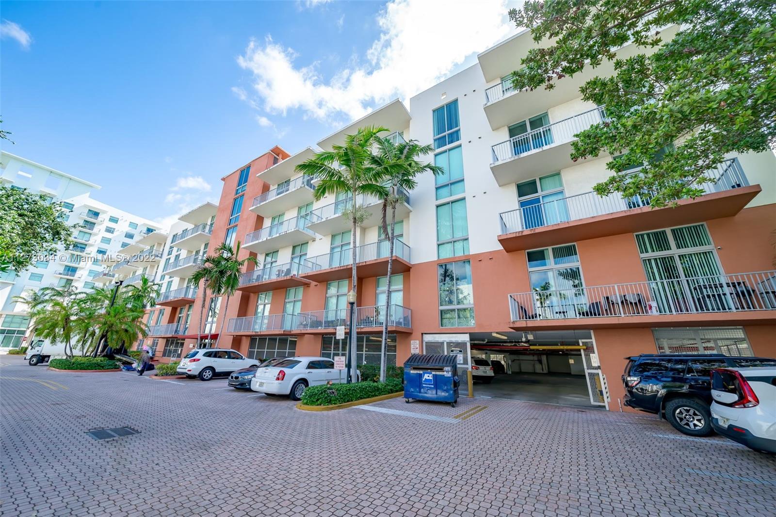 2100 Van Buren St Unit: 421