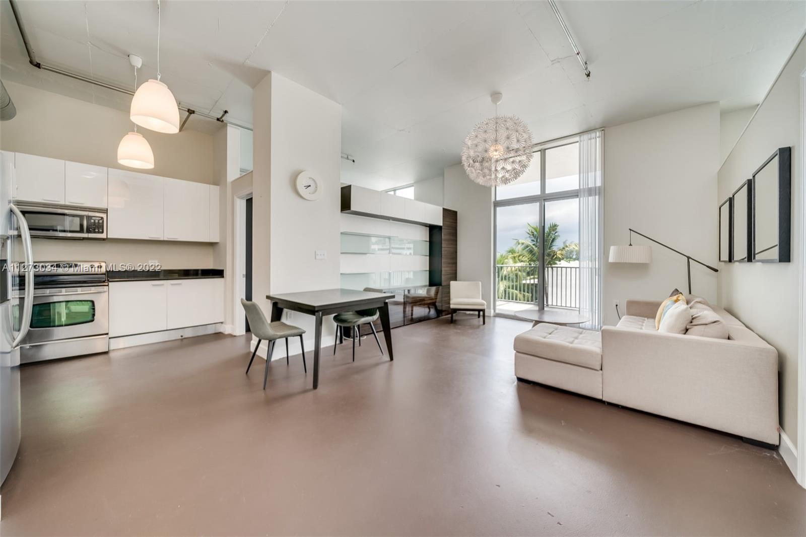 2100 Van Buren St Unit: 421