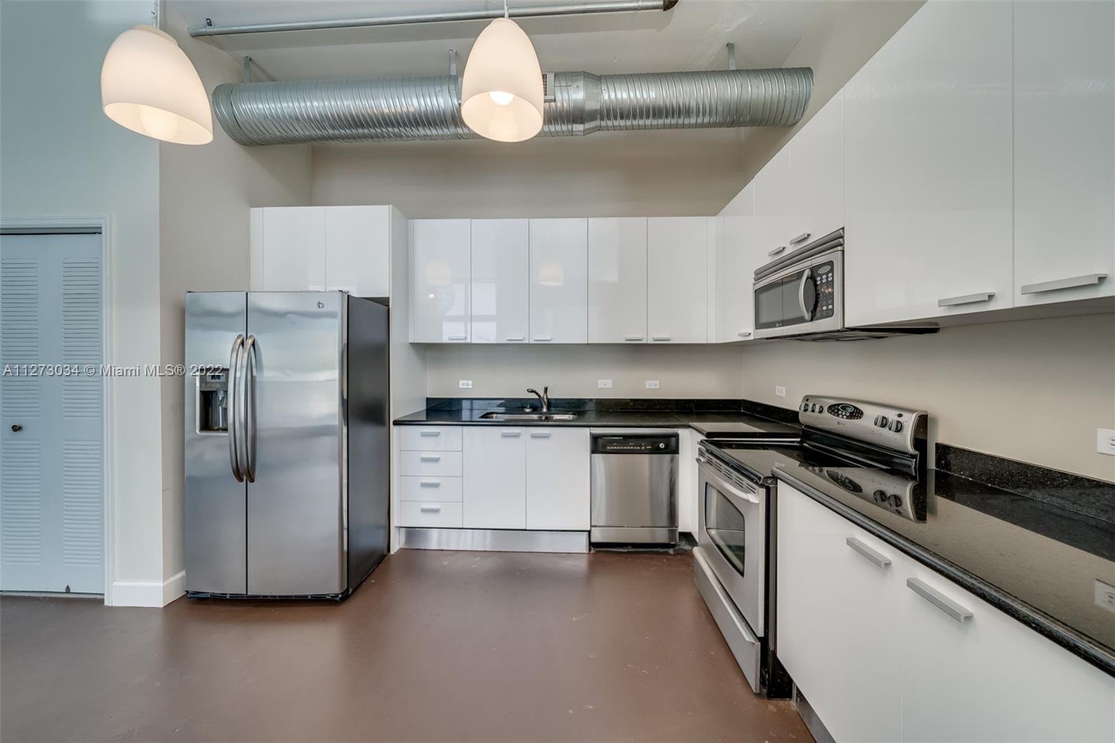 2100 Van Buren St Unit: 421