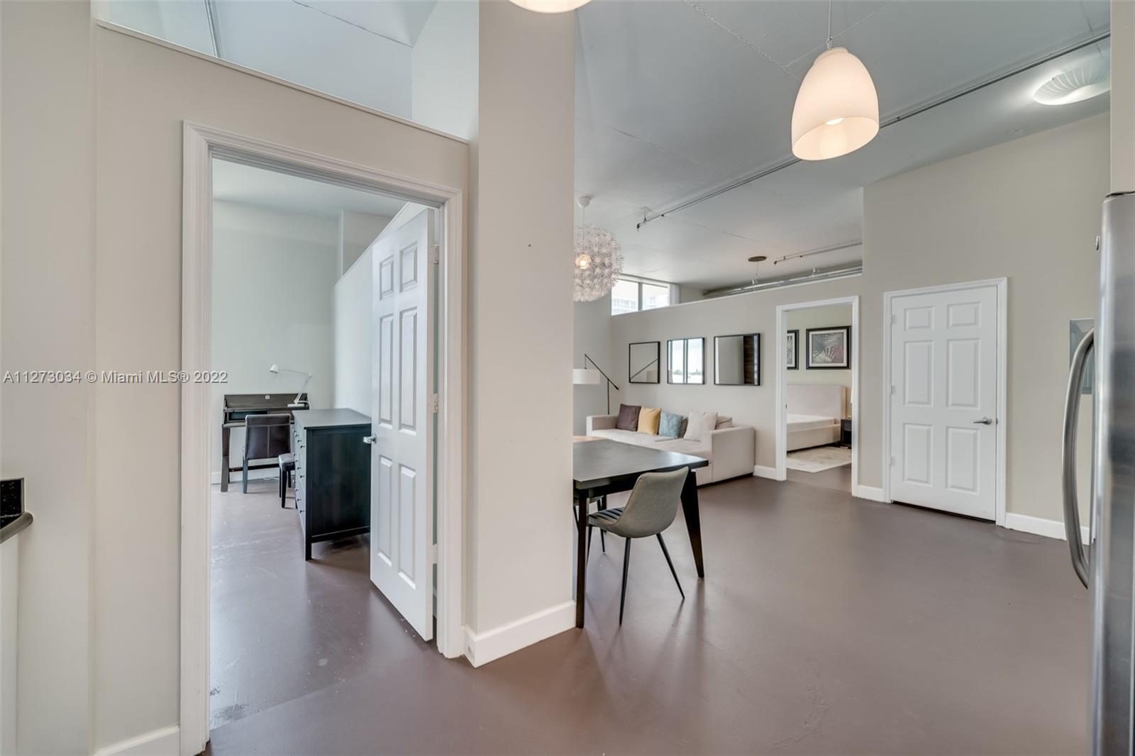 2100 Van Buren St Unit: 421