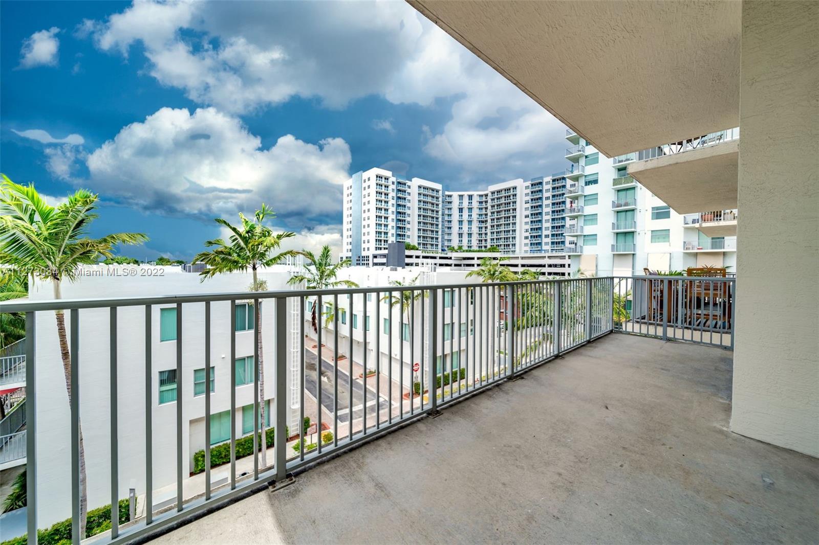 2100 Van Buren St Unit: 421