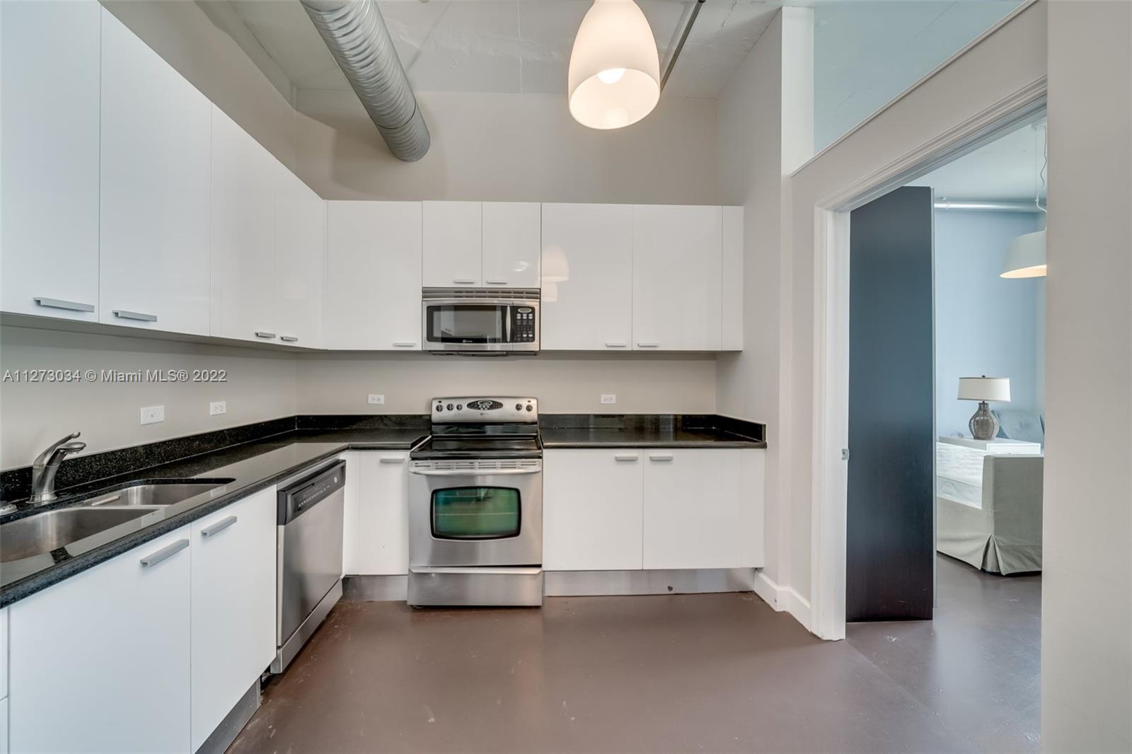 2100 Van Buren St Unit: 421