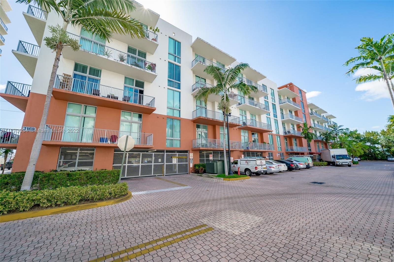 2100 Van Buren St Unit: 421
