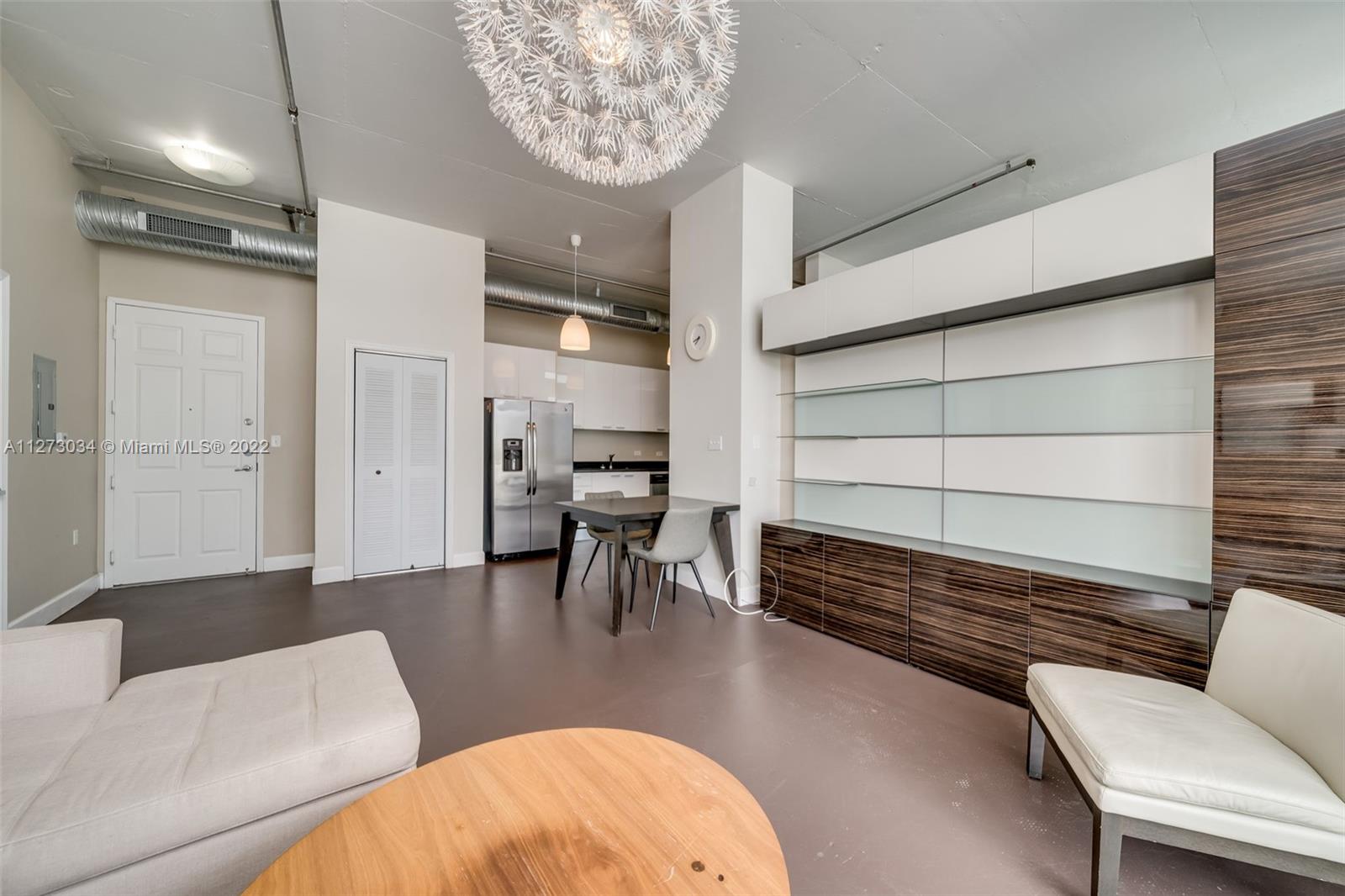 2100 Van Buren St Unit: 421