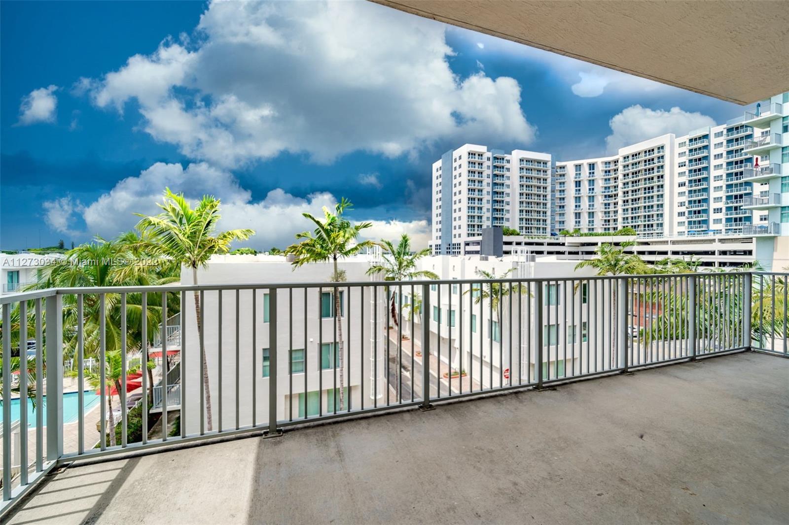 2100 Van Buren St Unit: 421