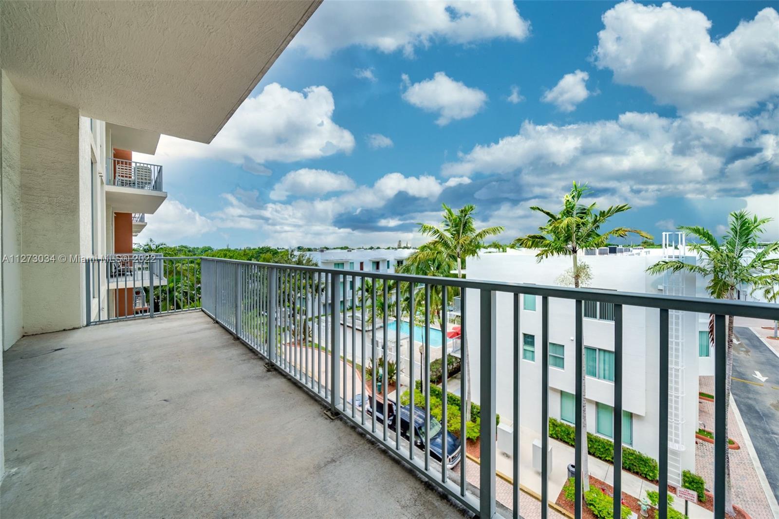 2100 Van Buren St Unit: 421