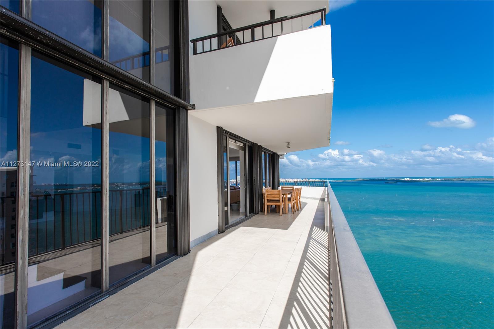 520 Brickell Key Dr Unit: PH03