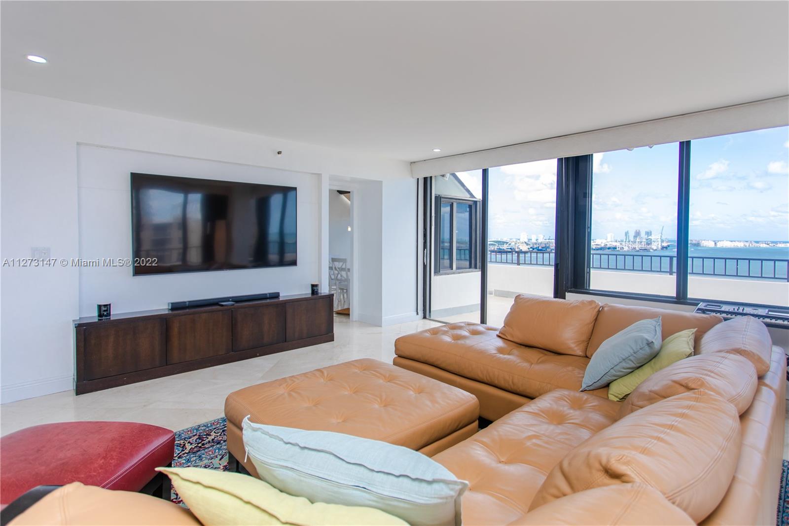 520 Brickell Key Dr Unit: PH03