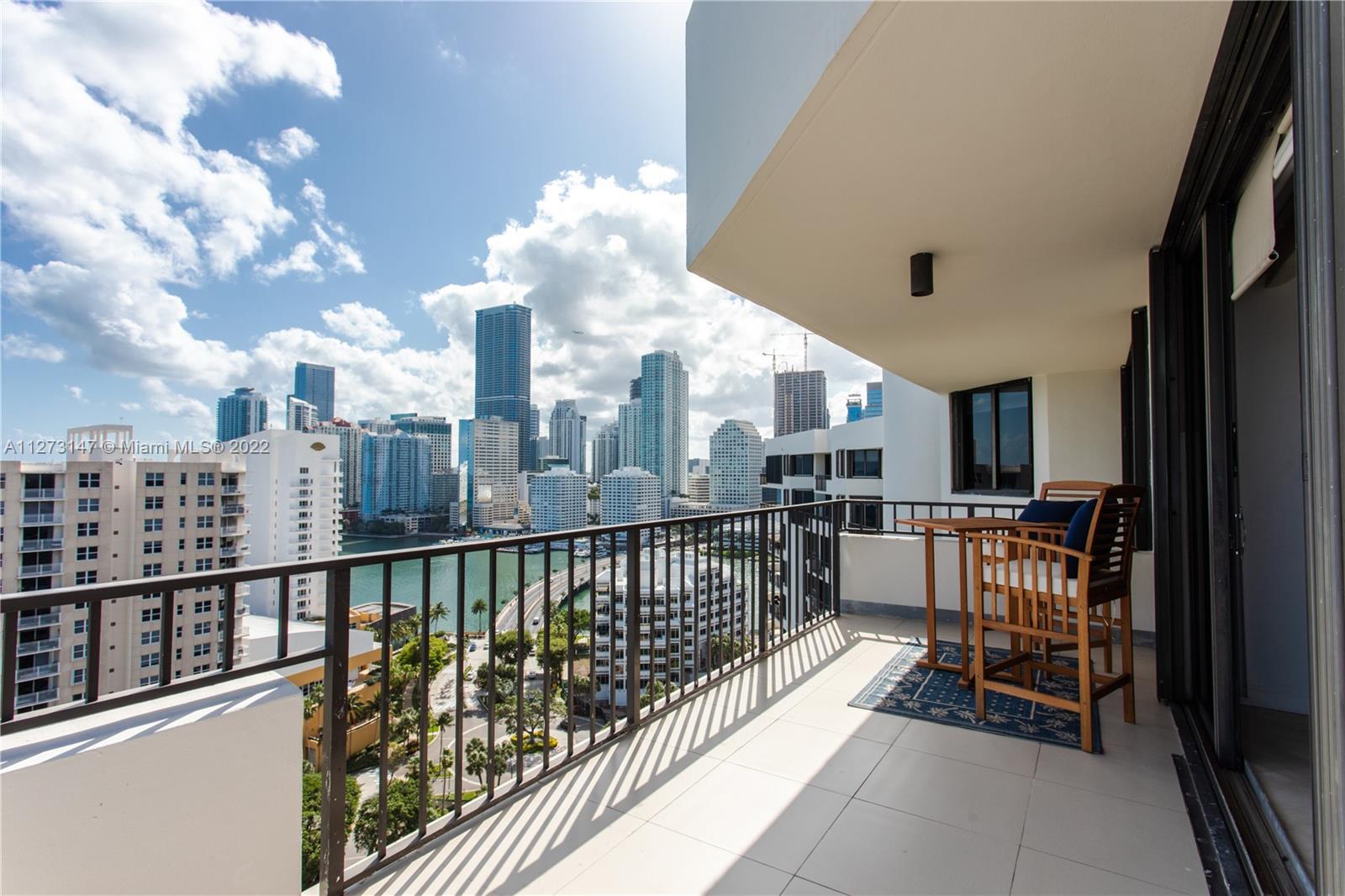 520 Brickell Key Dr Unit: PH03
