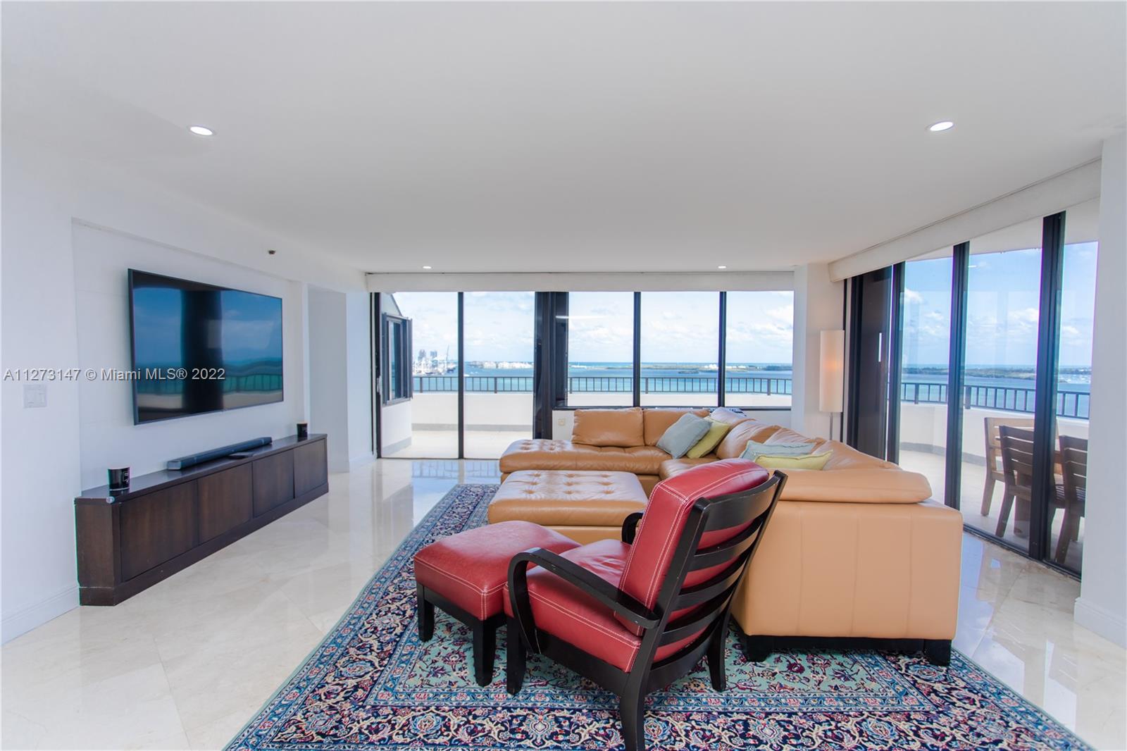 520 Brickell Key Dr Unit: PH03