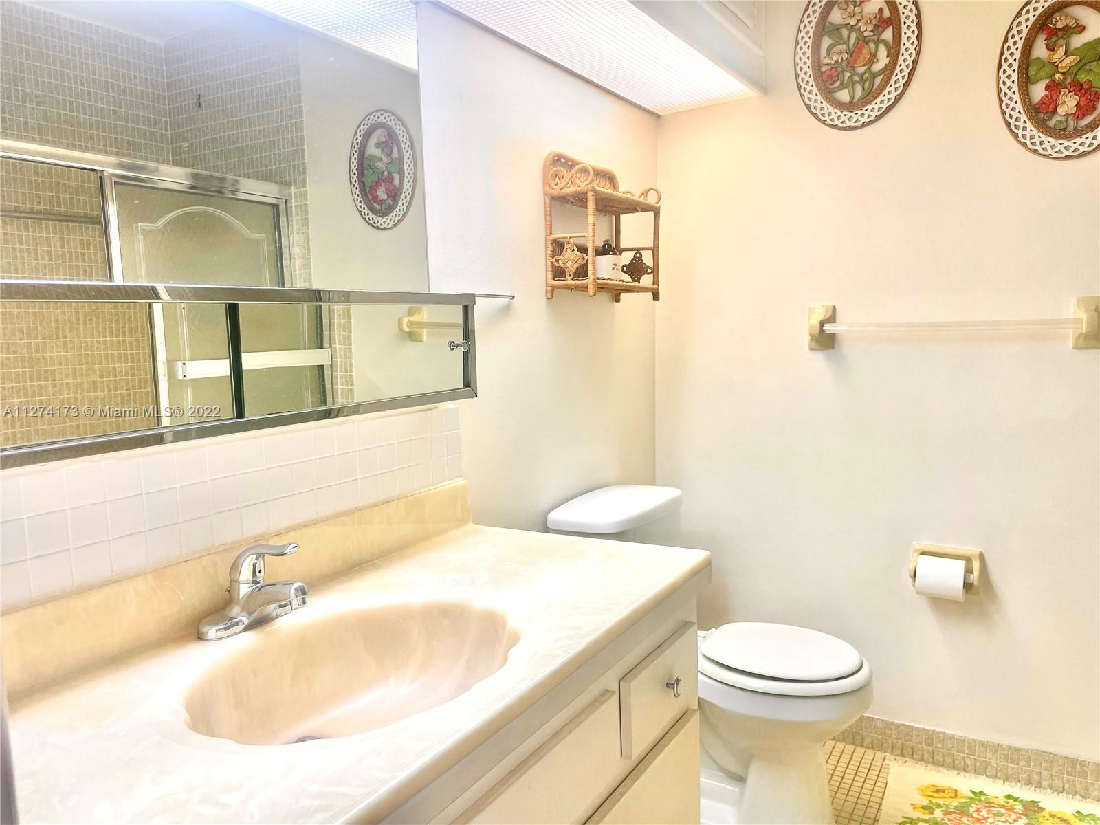 5300 Washington St Unit: H136