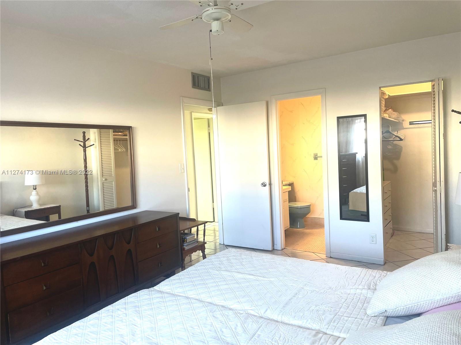 5300 Washington St Unit: H136