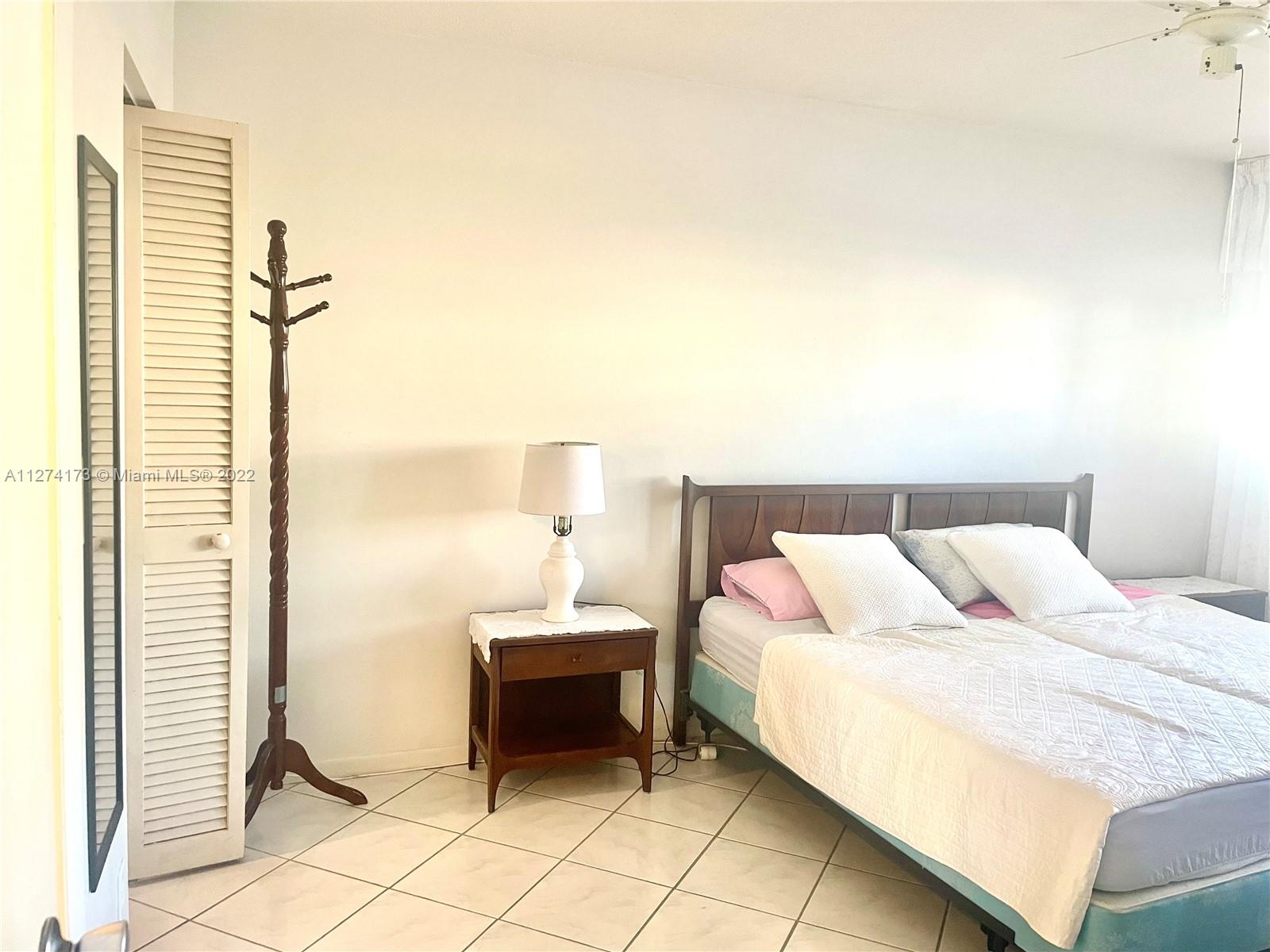 5300 Washington St Unit: H136
