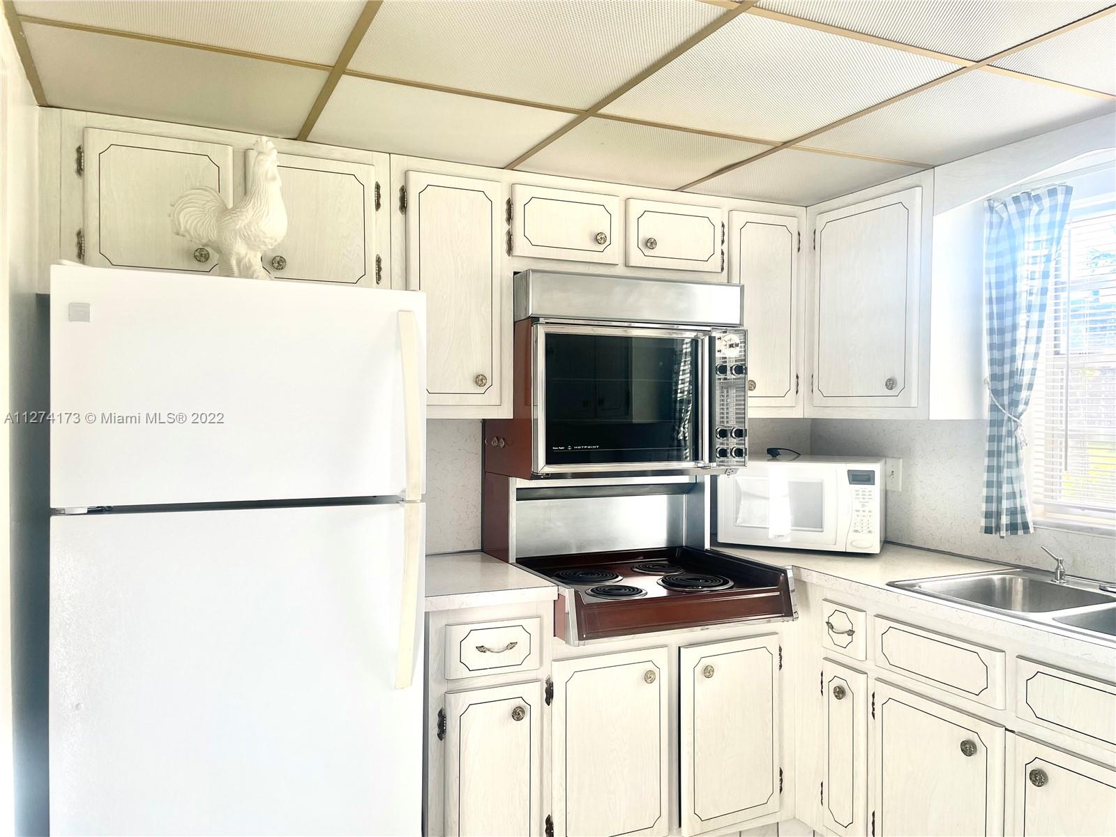 5300 Washington St Unit: H136