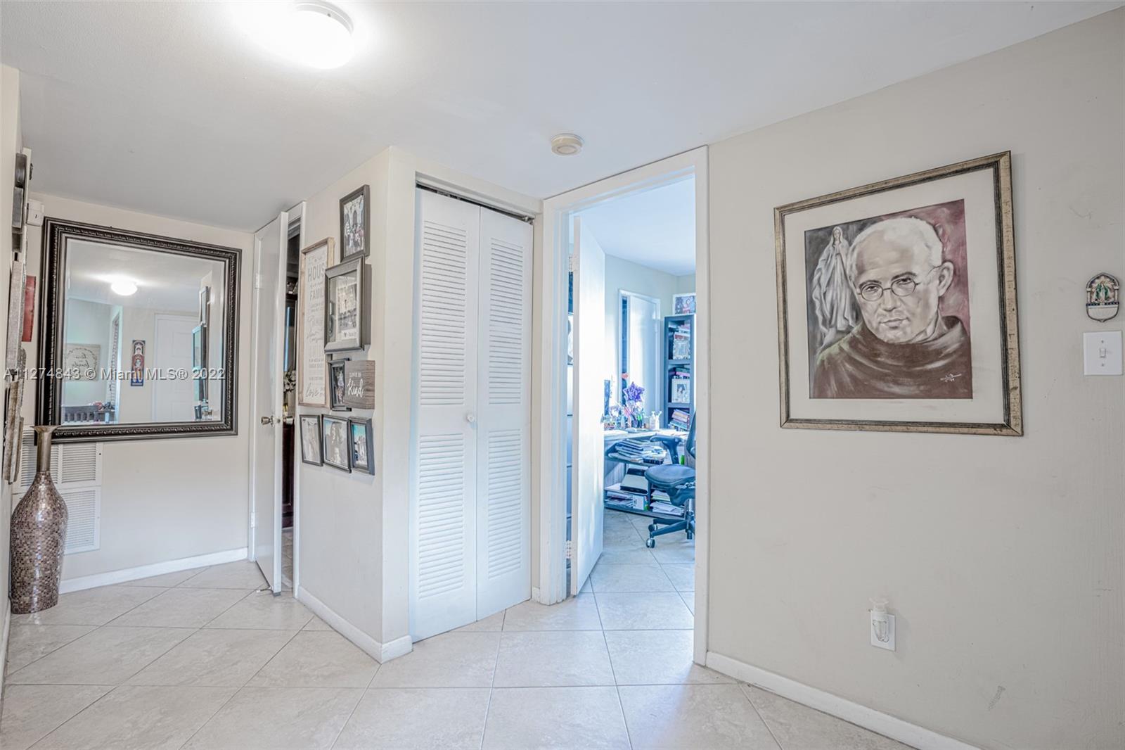 725 NW 92nd Ave Unit: 725