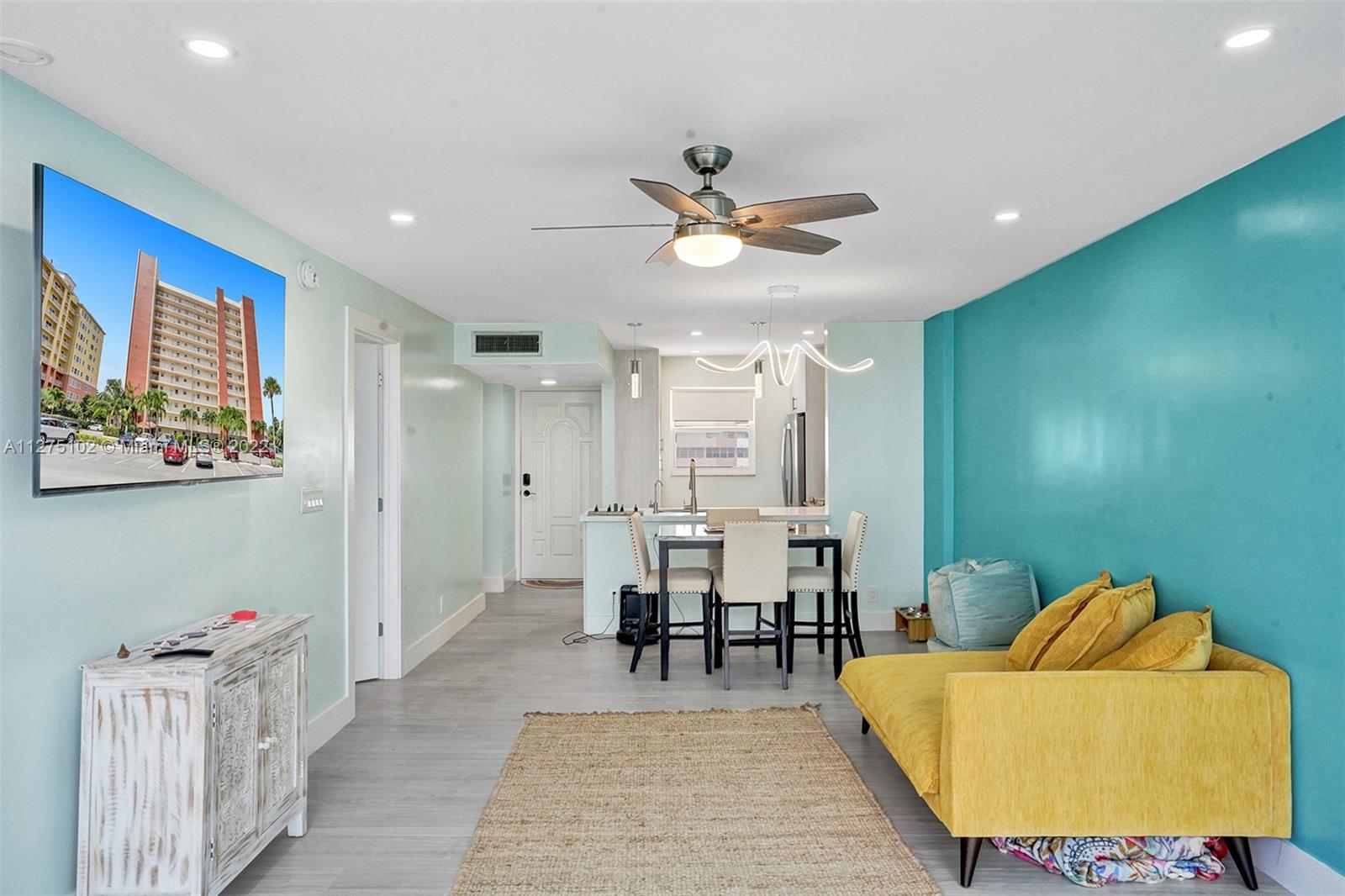 1391 S Ocean Blvd Unit: PH6