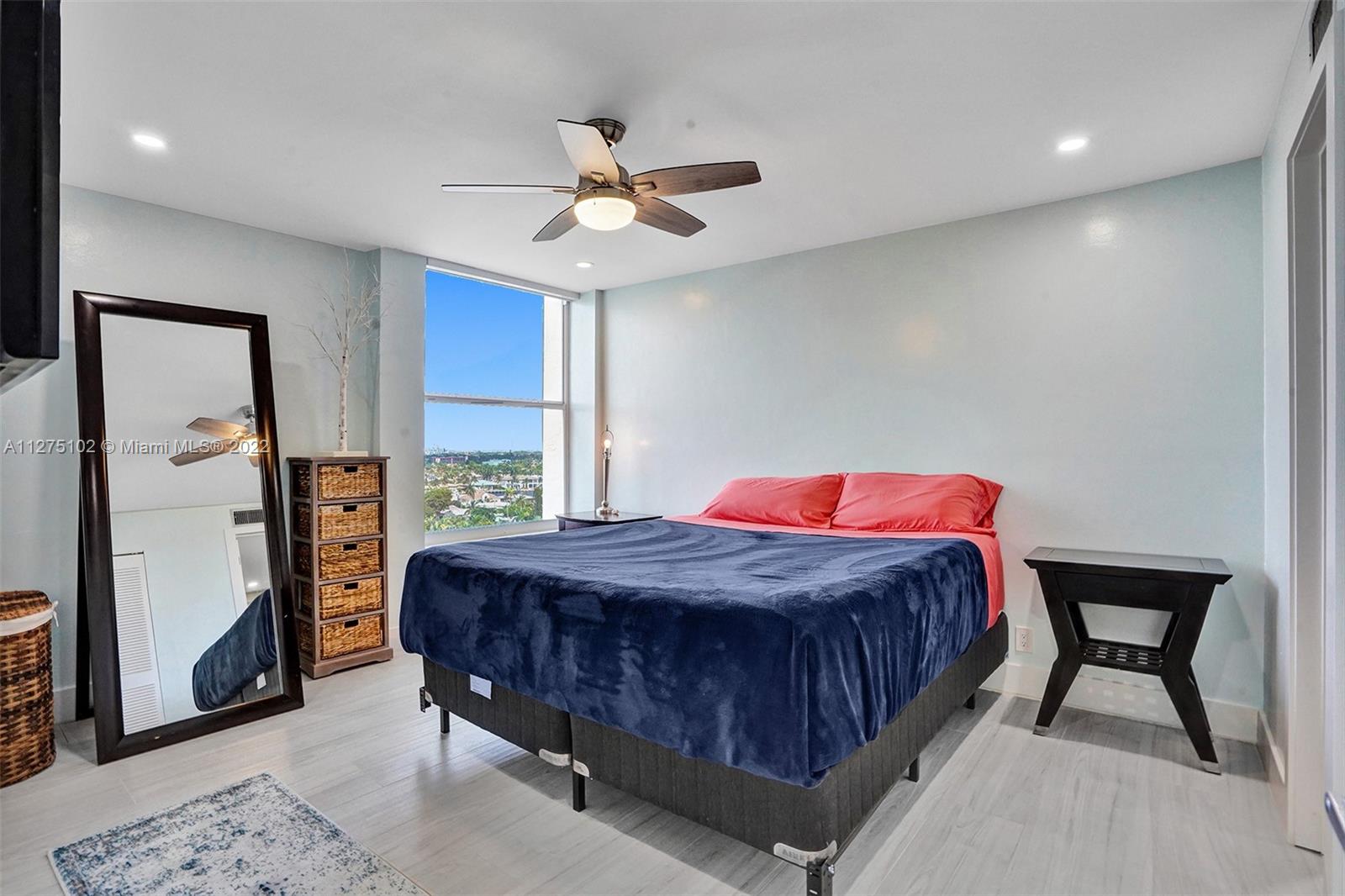 1391 S Ocean Blvd Unit: PH6