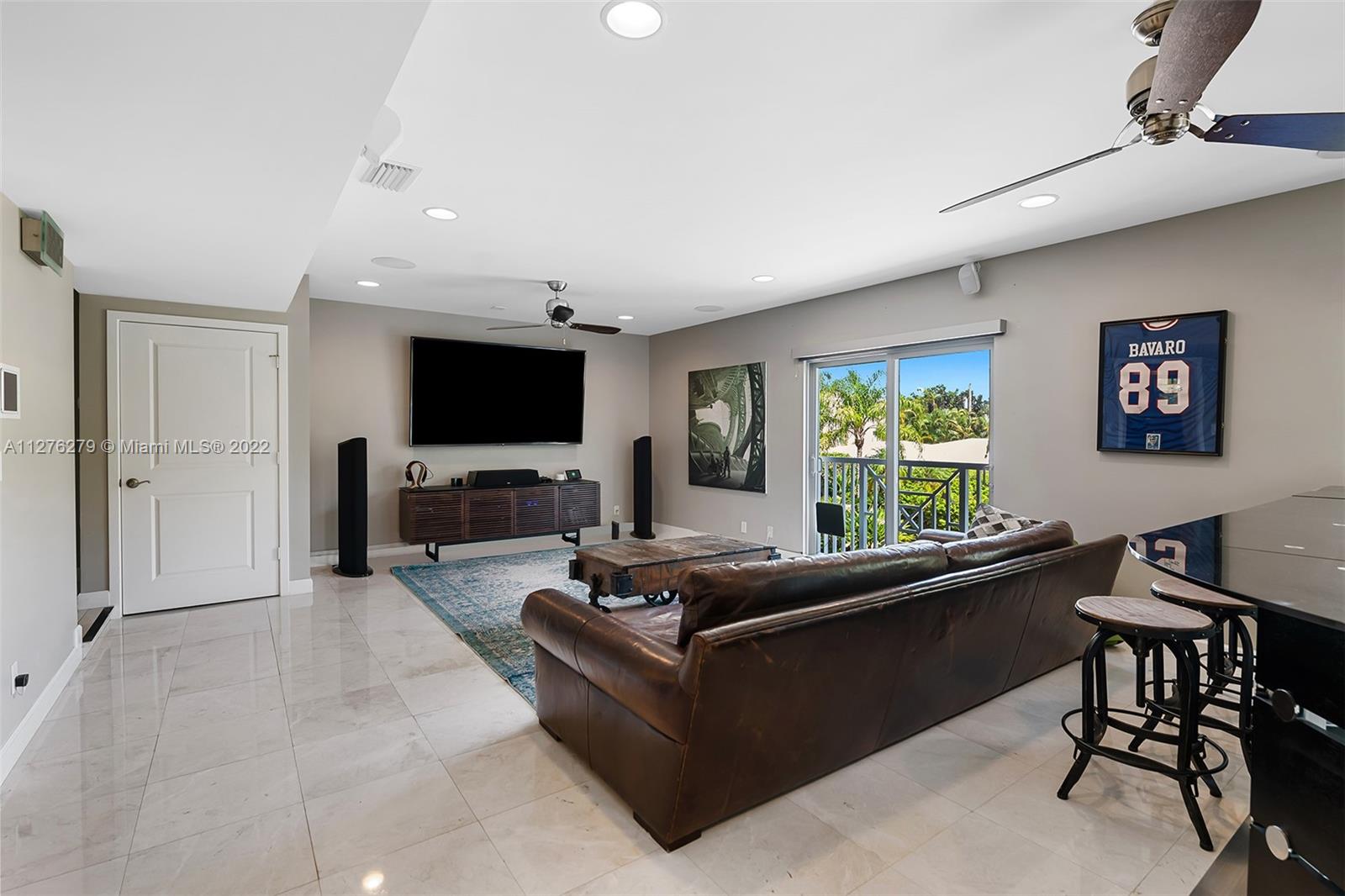 1724 NE 5th Ct Unit: 1724