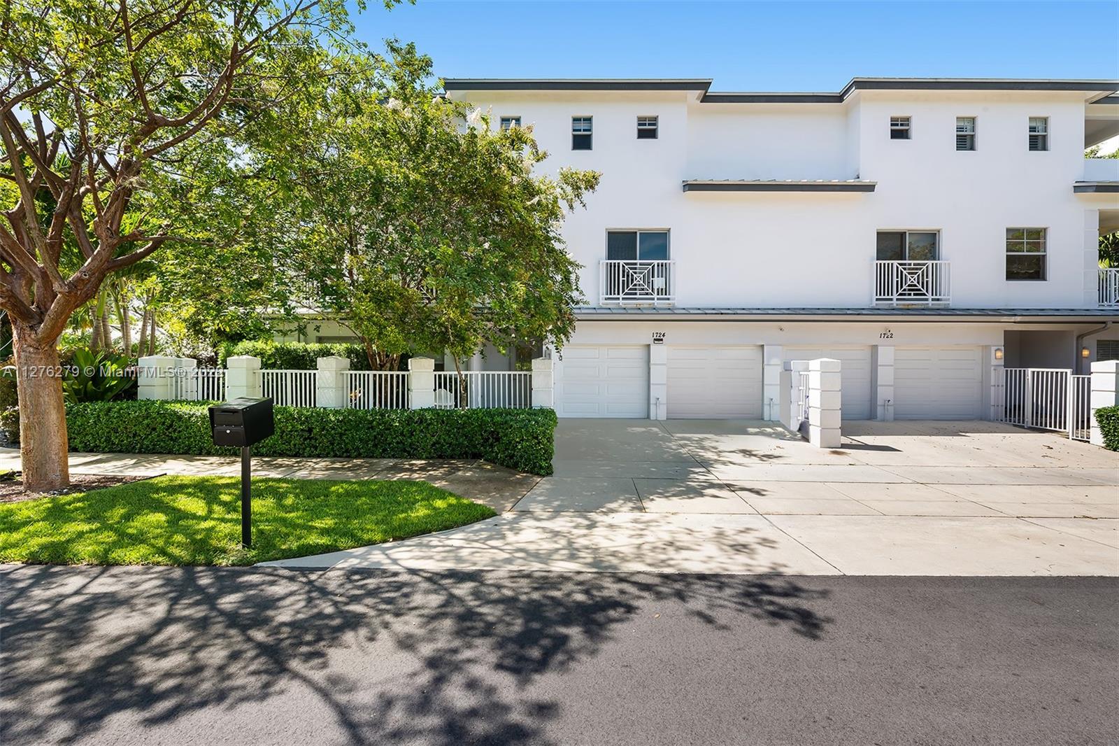1724 NE 5th Ct Unit: 1724
