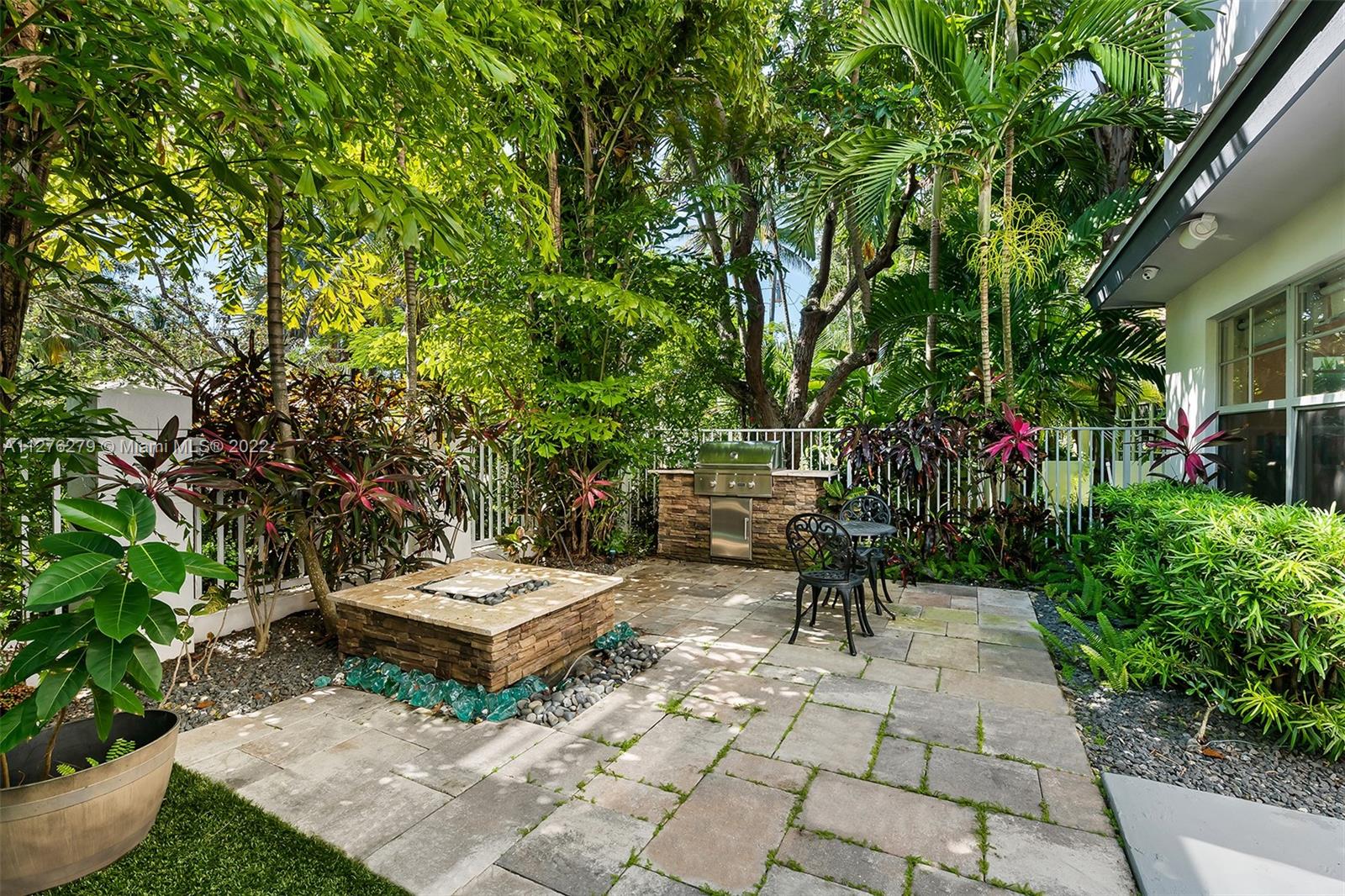 1724 NE 5th Ct Unit: 1724