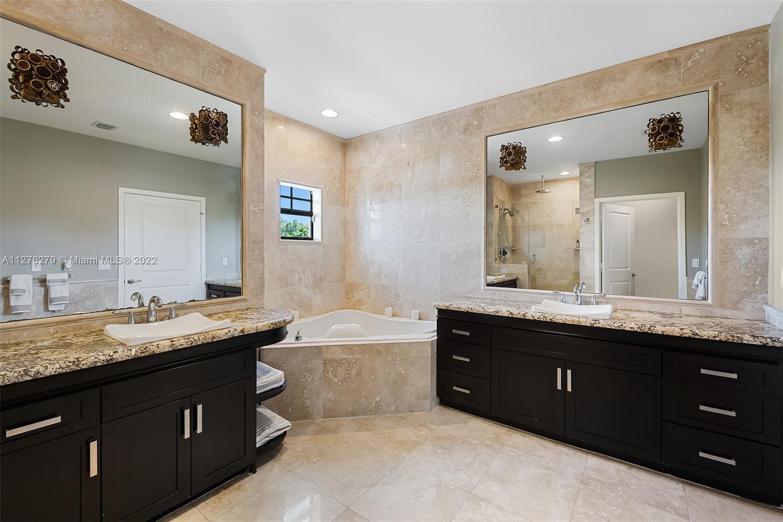 1724 NE 5th Ct Unit: 1724