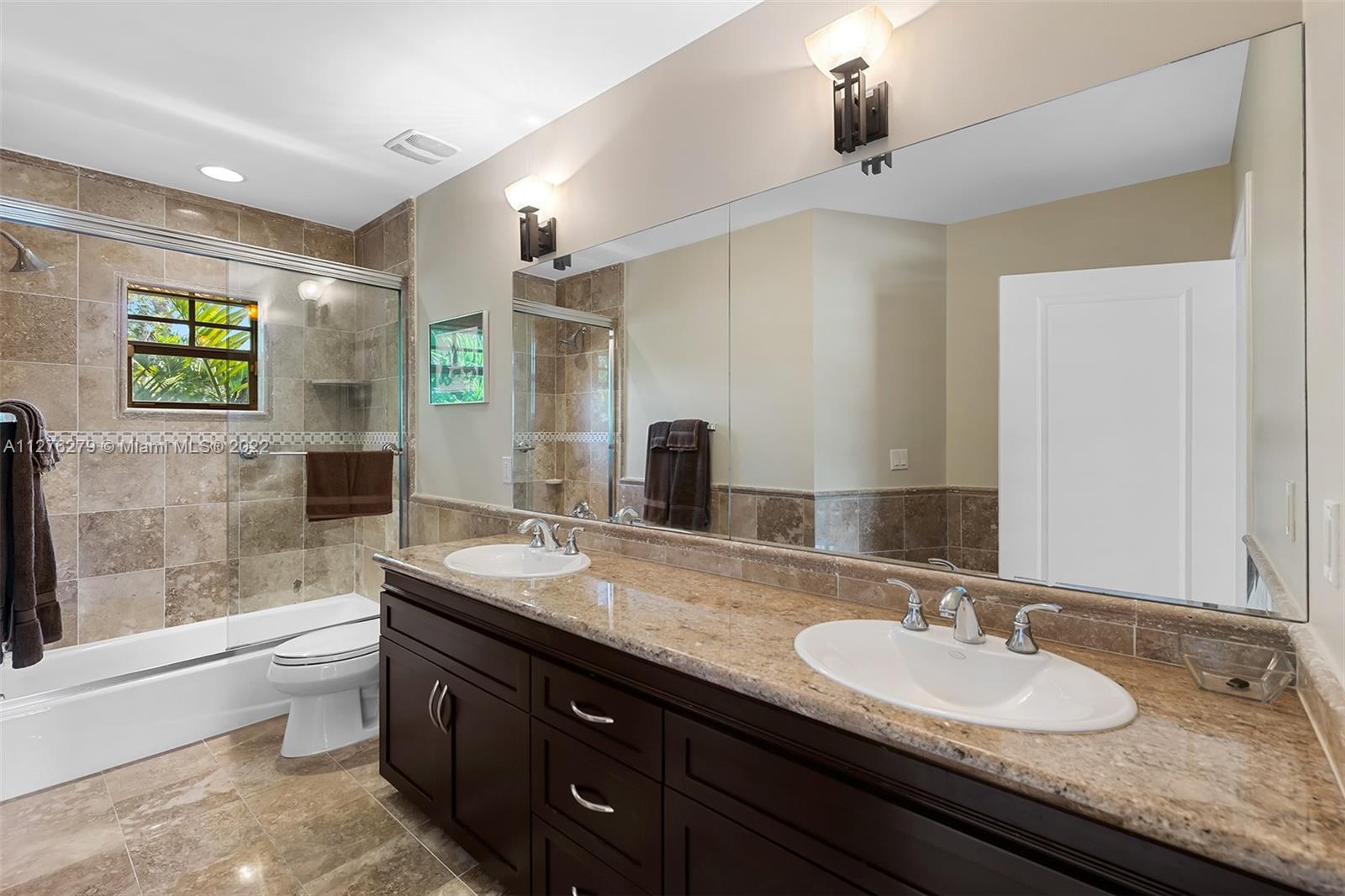 1724 NE 5th Ct Unit: 1724