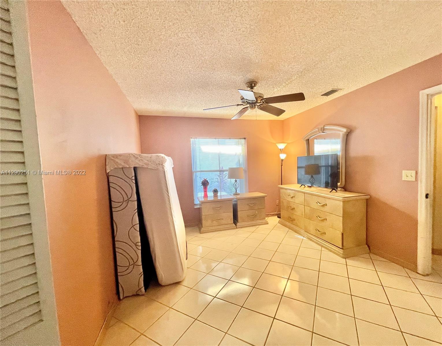 5250 NW 53rd Ave