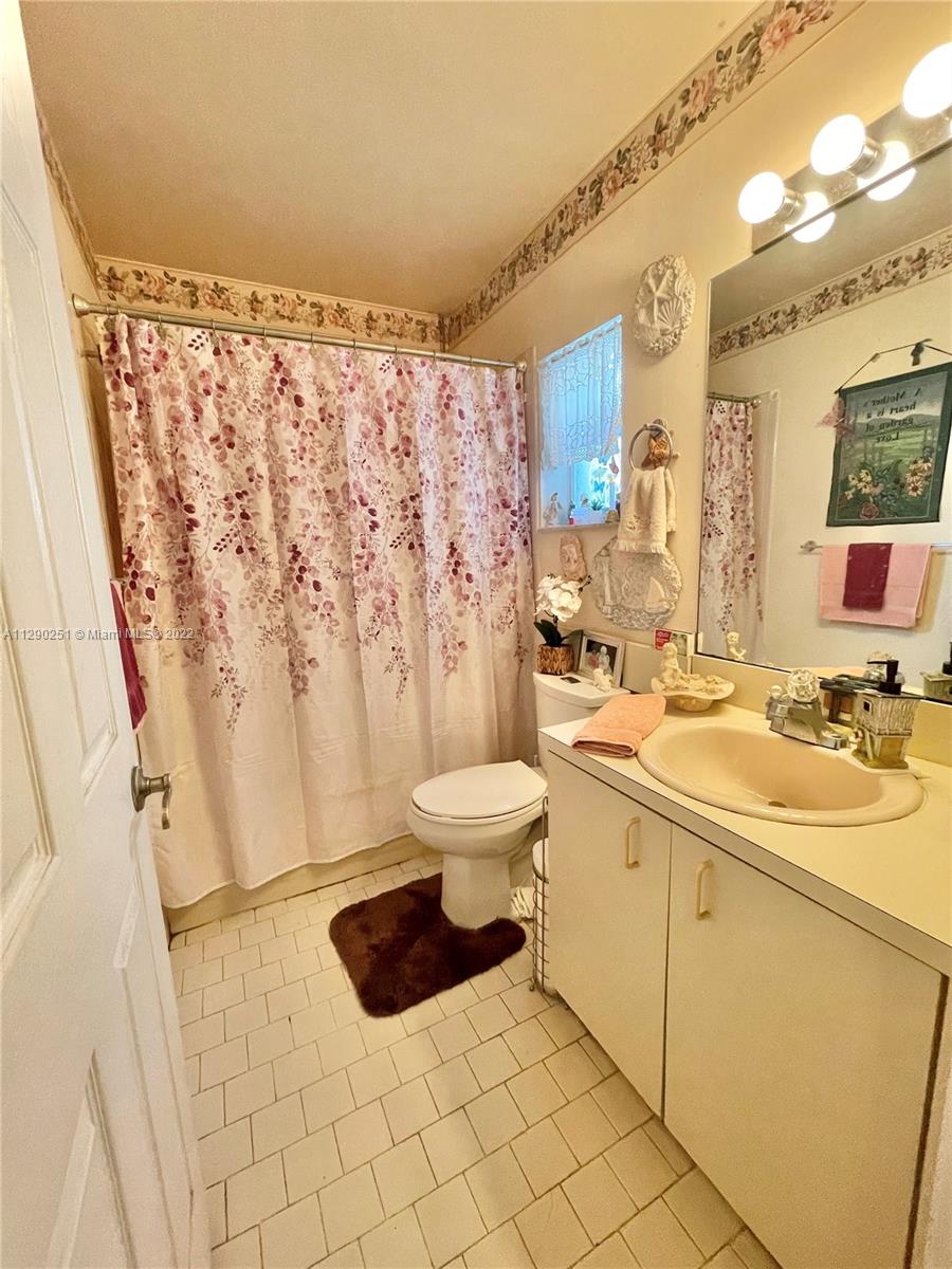 5250 NW 53rd Ave