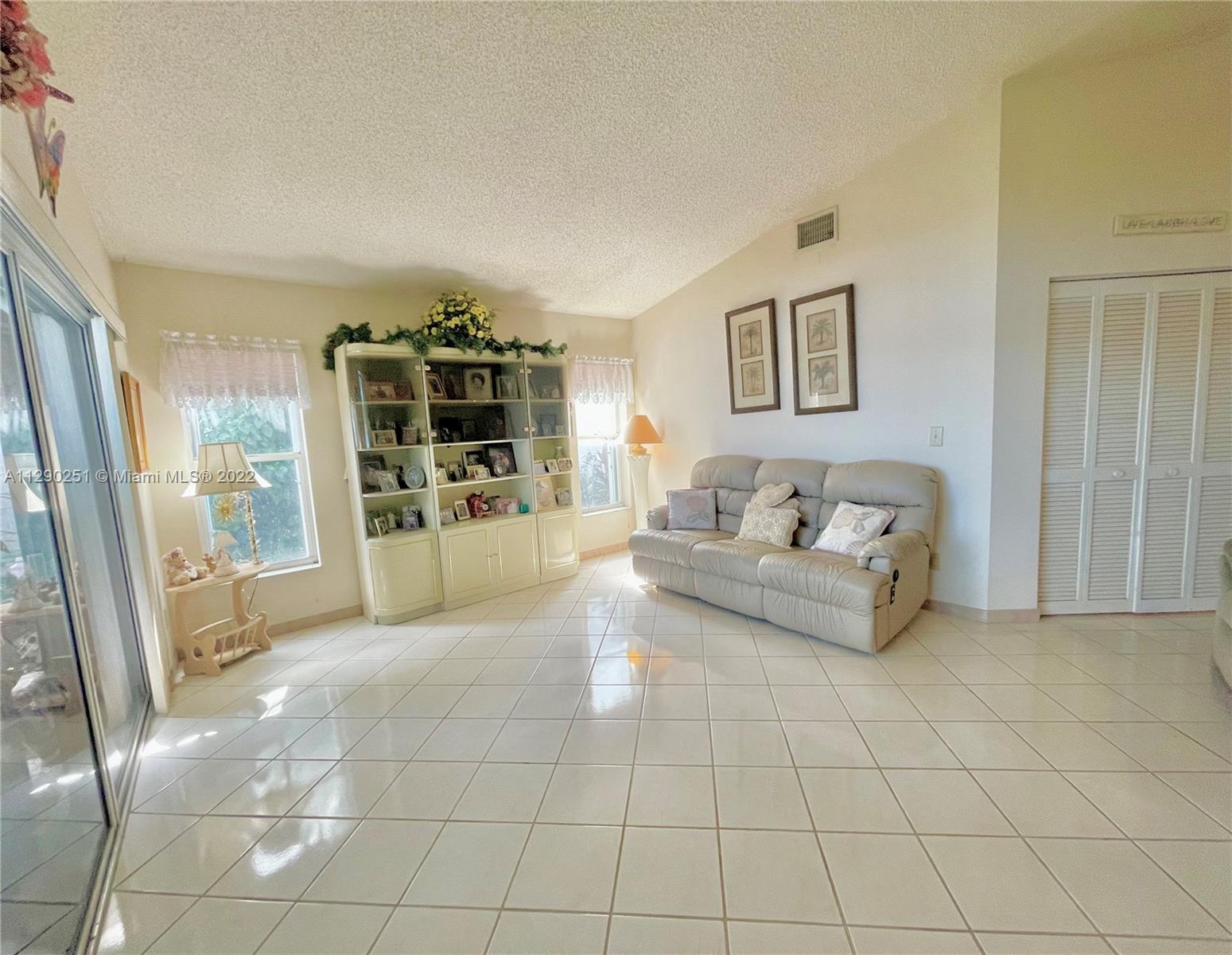 5250 NW 53rd Ave