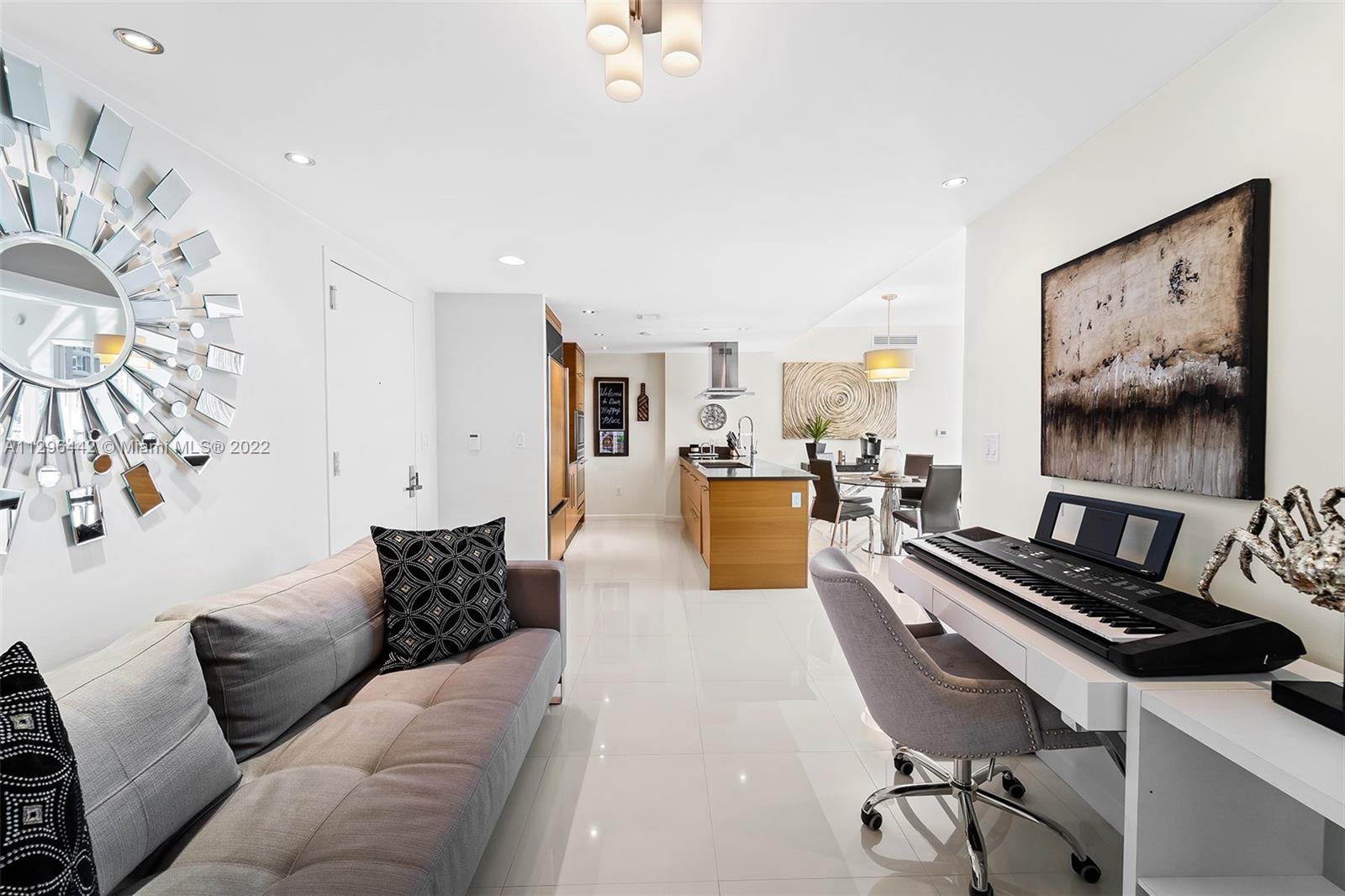 495 Brickell Ave Unit: BAY405