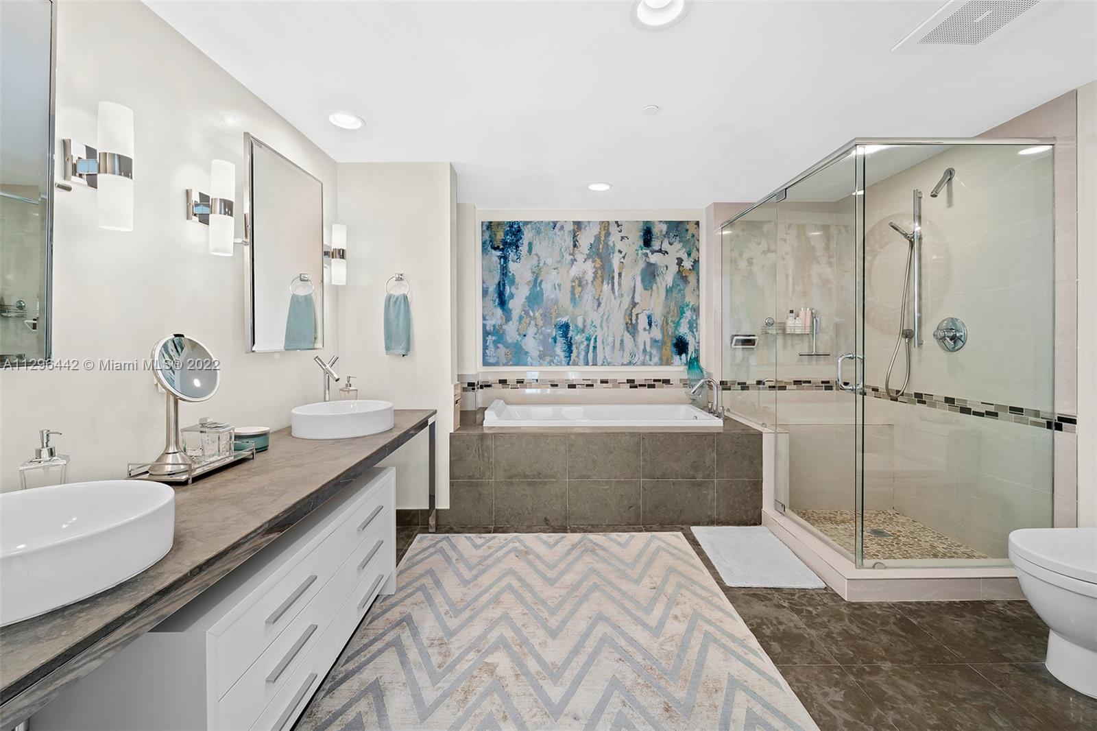 495 Brickell Ave Unit: BAY405