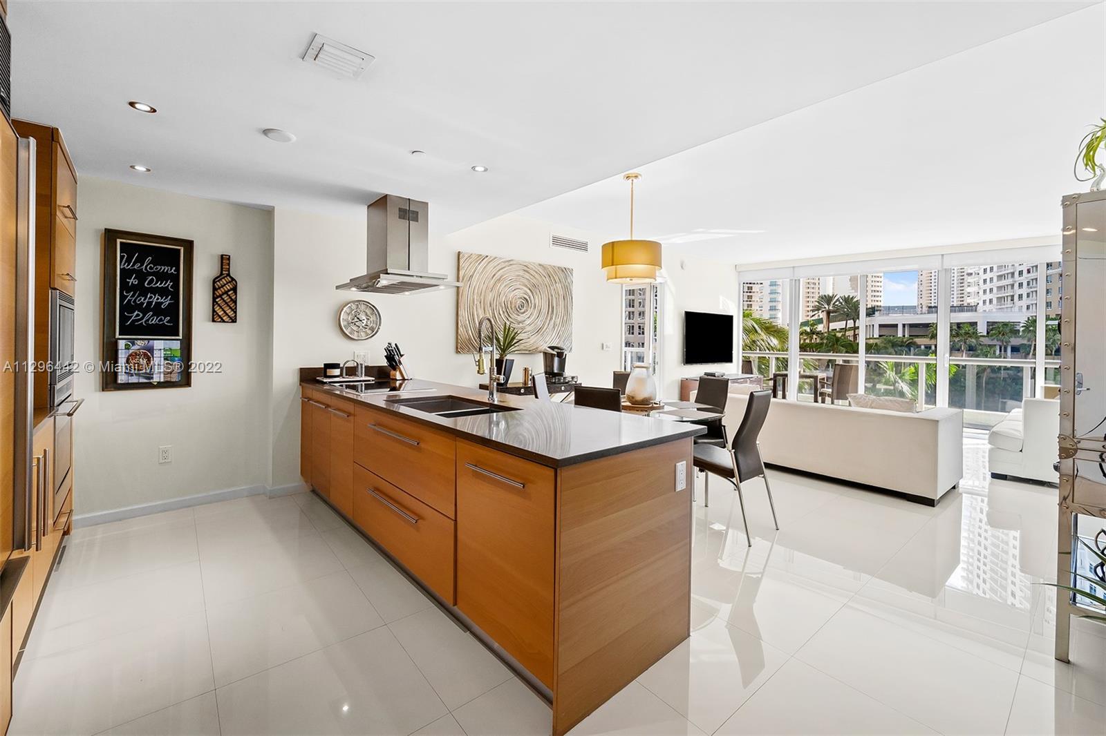 495 Brickell Ave Unit: BAY405
